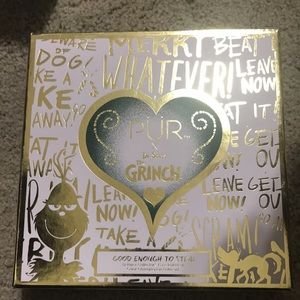 Pur xDr. Seuss The Grinch Palette